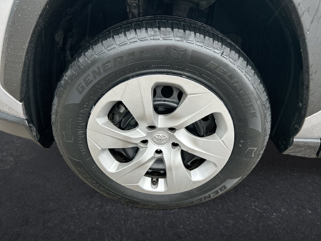 Certified 2024 Toyota RAV4 LE FWD image 10