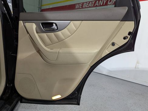 Used 2017 INFINITI QX70 AWD w/ Premium Package image 26