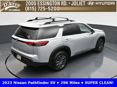 Used 2023 Nissan Pathfinder SV image 18