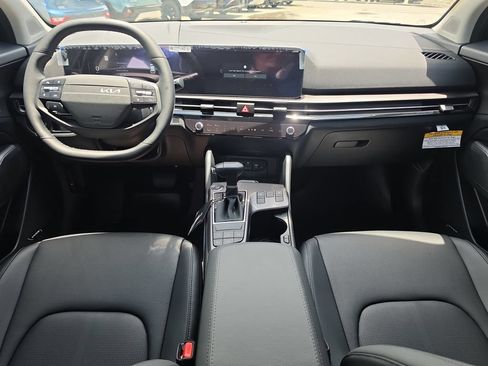 New 2026 Kia Sportage SX FWD image 13