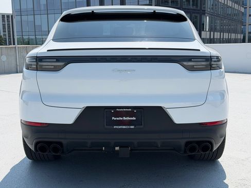 Certified 2023 Porsche Cayenne Coupe AWD/4WD image 10