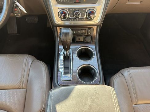 Used 2016 GMC Acadia SLT image 28