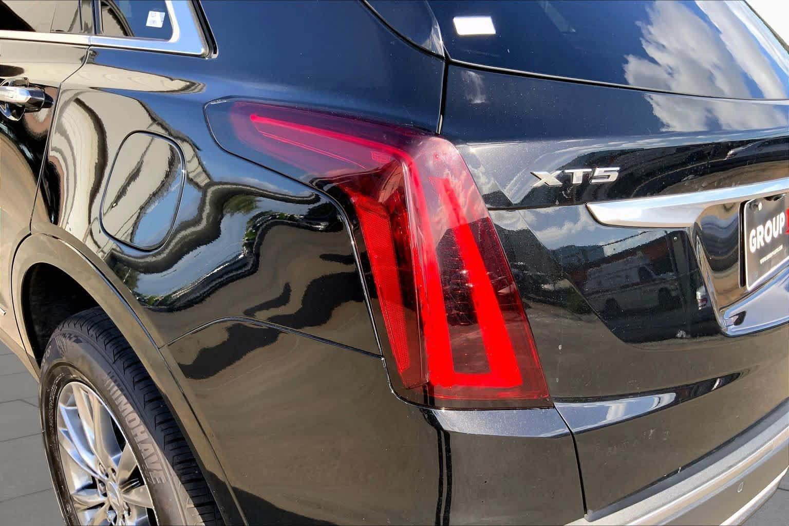 Used 2023 Cadillac XT5 Premium Luxury FWD image 29