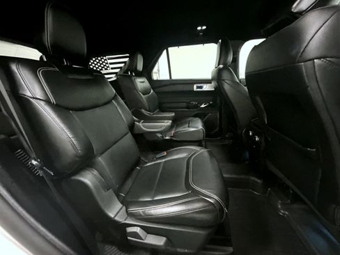 Used 2021 Ford Explorer ST w/ Equipment Group 401A image 19