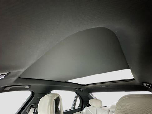 Used 2023 BMW 740i w/ Executive Package image 23