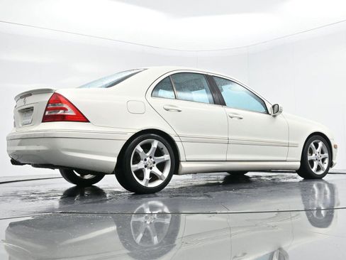 Used 2007 Mercedes-Benz C 230 Sedan image 43