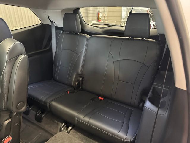 Used 2020 Buick Enclave Avenir w/ Avenir Technology Package AWD/4WD image 13
