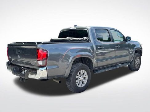 Used 2019 Toyota Tacoma SR5 AWD/4WD image 6