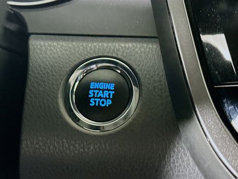 Used 2023 Toyota Camry SE w/ Convenience Package image 20