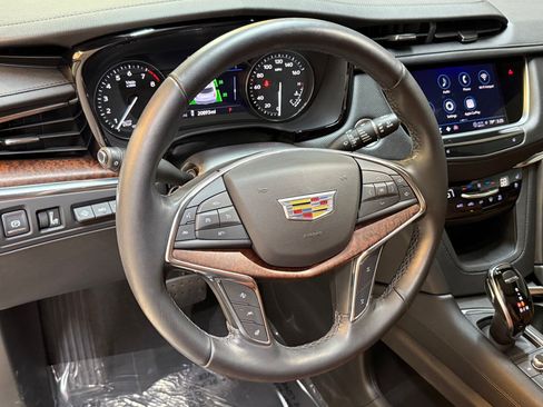 Certified 2022 Cadillac XT5 Premium Luxury w/ Technology Package image 15