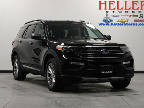 Used 2022 Ford Explorer XLT w/ Equipment Group 202A image 1