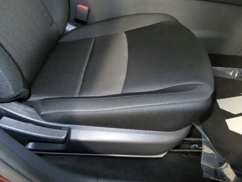 Certified 2025 Nissan Sentra SV image 32