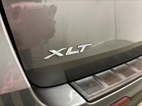 Used 2023 Ford Explorer XLT w/ Equipment Group 202A AWD/4WD image 24