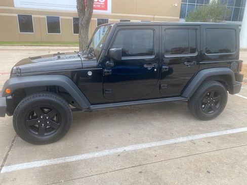 Used 2016 Jeep Wrangler Unlimited Black Bear image 12