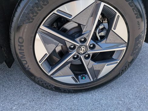 Used 2025 Hyundai Tucson SEL AWD/4WD image 43