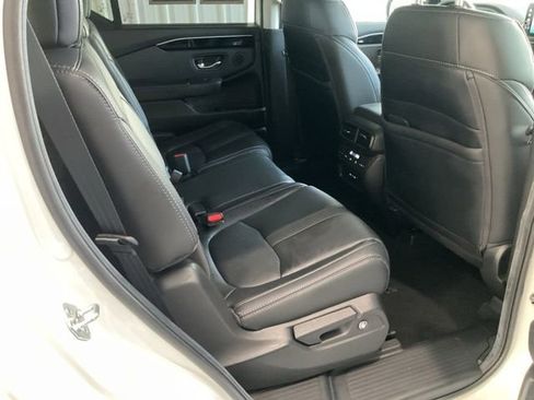 Certified 2025 Honda Pilot Touring image 26