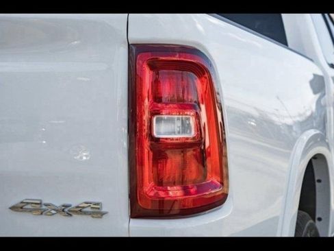 New 2025 RAM 1500 Big Horn AWD/4WD image 17