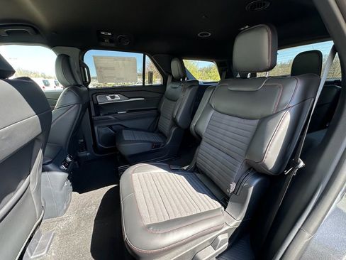 New 2026 Ford Explorer ST-Line AWD/4WD image 16