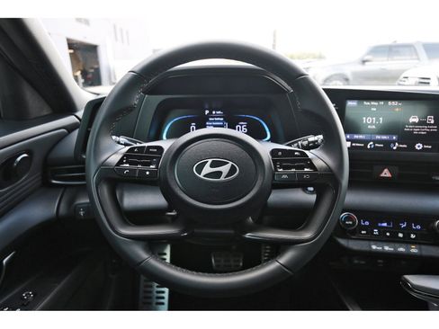 Certified 2025 Hyundai Elantra Sport FWD image 15