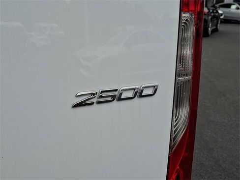 Used 2025 Mercedes-Benz Sprinter 2500 image 30
