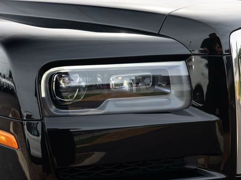 Certified 2021 Rolls-Royce Cullinan AWD/4WD image 16