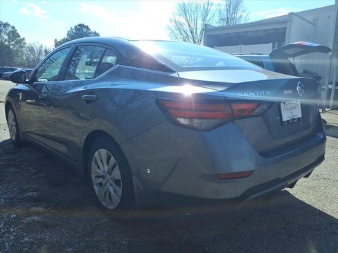 Used 2022 Nissan Sentra S image 4