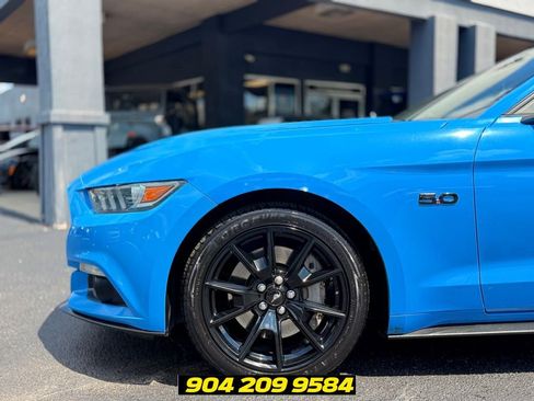 Used 2017 Ford Mustang GT Premium w/ Black Accent Package RWD image 14