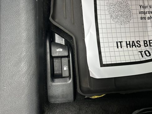 Used 2022 Toyota Corolla SE image 6