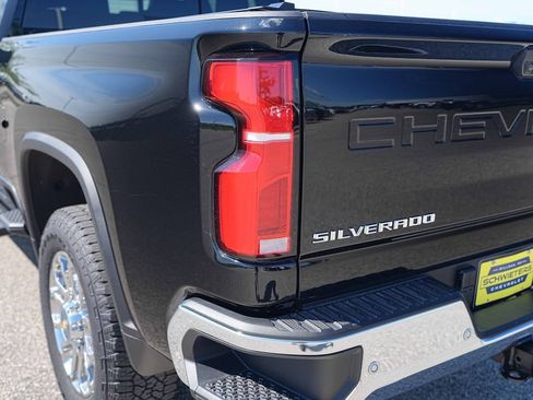 Used 2026 Chevrolet Silverado 3500 LTZ w/ LTZ Plus Package AWD/4WD image 9