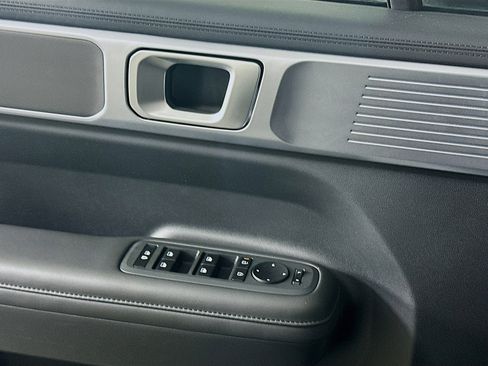 Used 2025 Hyundai Santa Fe SEL image 15