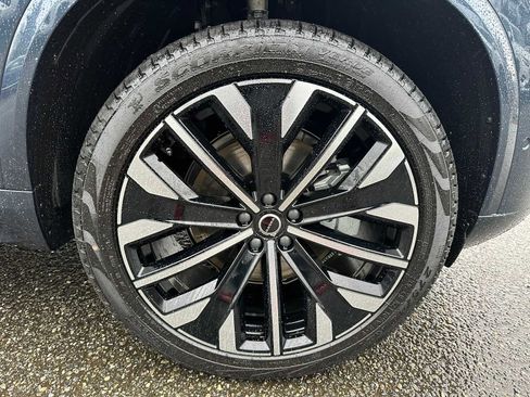 New 2026 Volvo XC90 B6 Plus w/ Protection Package image 9