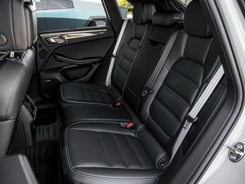 New 2026 Porsche Macan GTS image 32