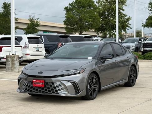 Used 2026 Toyota Camry XSE w/ Premium Plus Package FWD image 8
