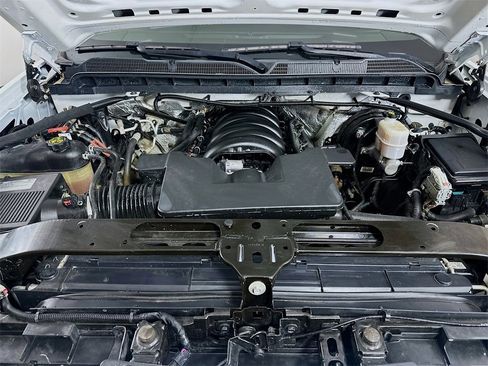 Used 2018 Chevrolet Silverado 1500 LT w/ All Star Edition image 29