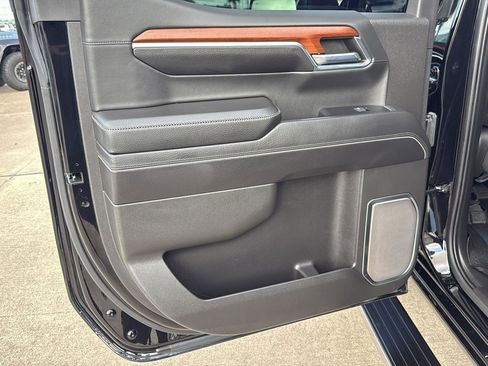 Used 2022 GMC Sierra 1500 Denali w/ Denali Reserve Package image 31