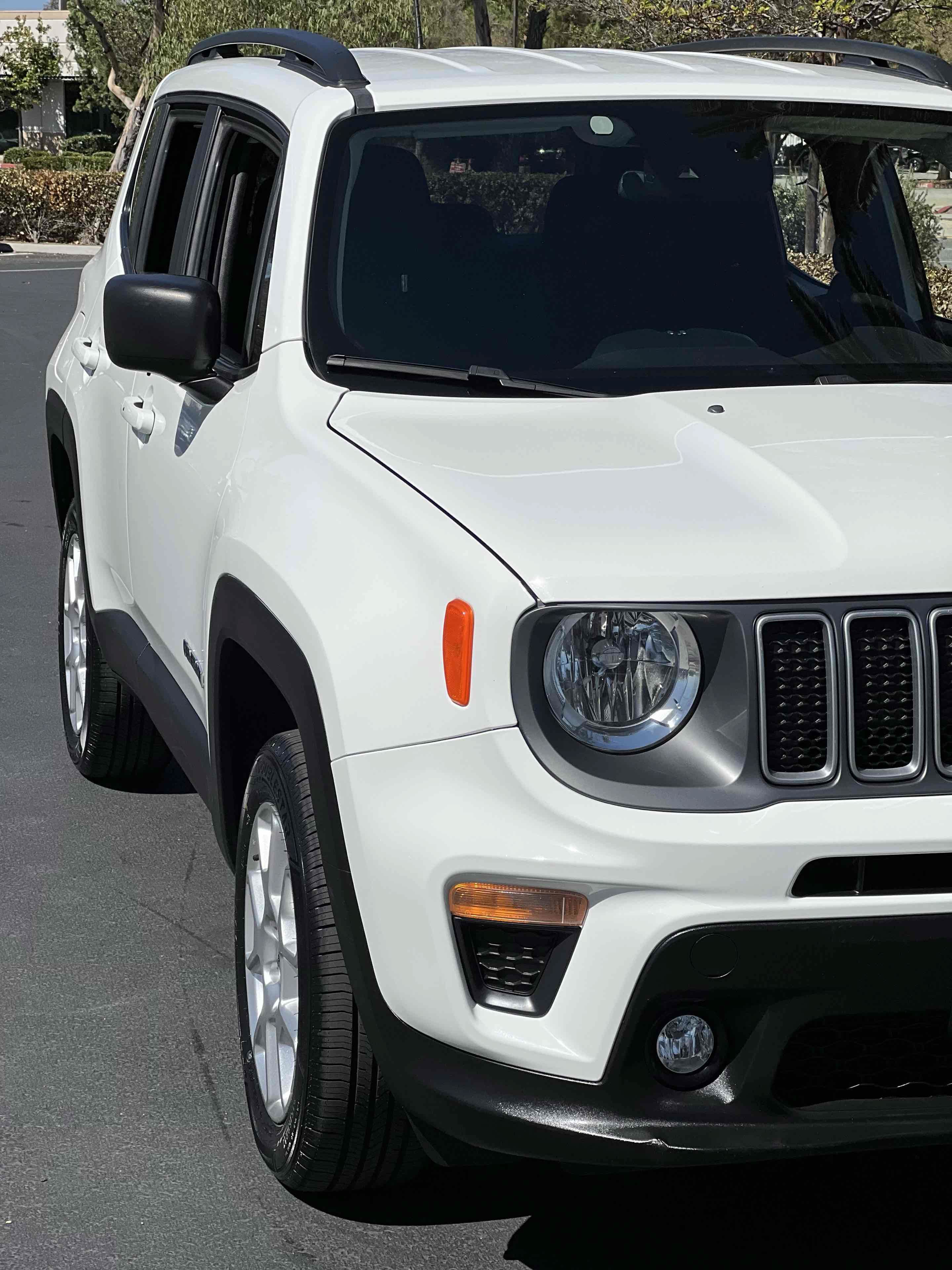 Used 2022 Jeep Renegade Latitude AWD/4WD image 54