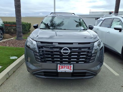 New 2026 Nissan Pathfinder SV image 2