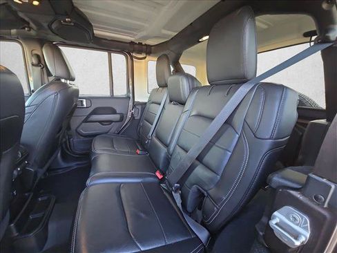 Used 2019 Jeep Wrangler Unlimited Sahara AWD/4WD image 18