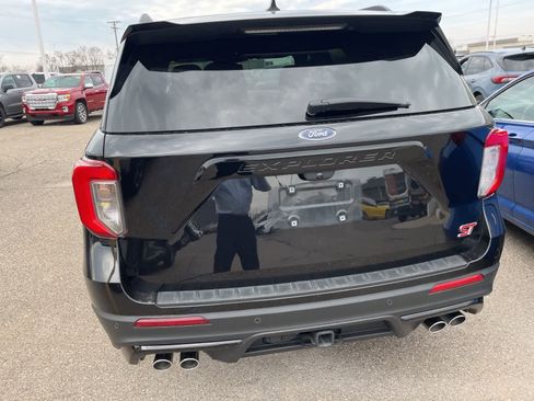 Used 2024 Ford Explorer ST w/ Equipment Group 401A image 12