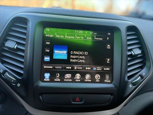 Certified 2017 Jeep Cherokee Latitude w/ Comfort/Convenience Group image 24