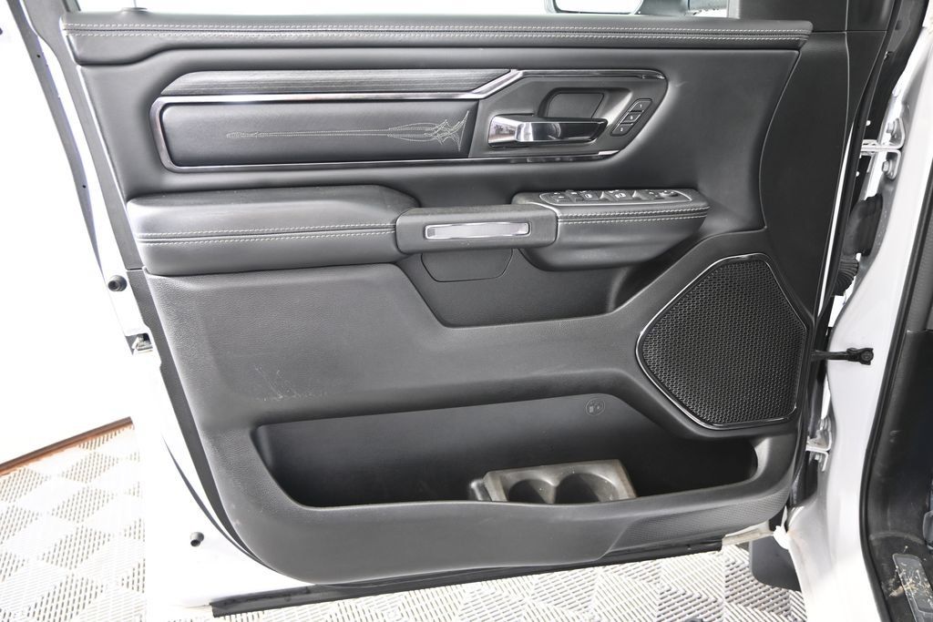 Used 2022 RAM 1500 Limited w/ Body-Colour Bumper Group AWD/4WD image 18