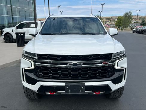 Used 2021 Chevrolet Tahoe Z71 w/ Luxury Package AWD/4WD image 3