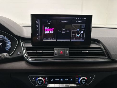 Used 2023 Audi Q5 2.0T Premium Plus w/ Premium Plus Package AWD/4WD image 31