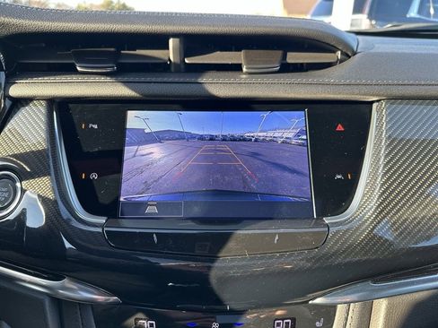 Certified 2024 Cadillac XT6 Sport w/ LPO, Floor Liner Package AWD/4WD image 17