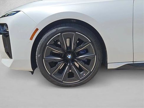Used 2024 BMW 760i xDrive AWD/4WD image 22