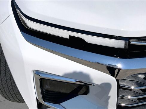 Certified 2026 Chevrolet Traverse LT FWD image 26