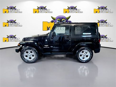 Used 2014 Jeep Wrangler Sahara image 7