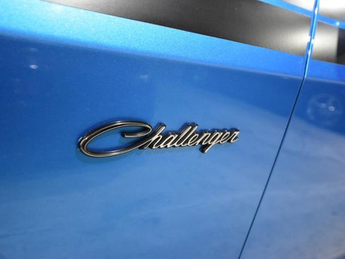 Used 2009 Dodge Challenger R/T RWD image 7
