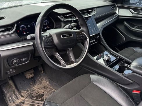 Used 2021 Jeep Grand Cherokee L Laredo image 17