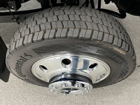 Used 2026 Ford F450 Platinum AWD/4WD image 18